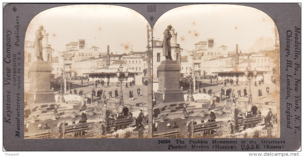 RUSSIE  -  CLiché Stéréo  - MOSCOU  - The Pushkin Monument In The Stastnaya Plochad -  Voir Description - Russie