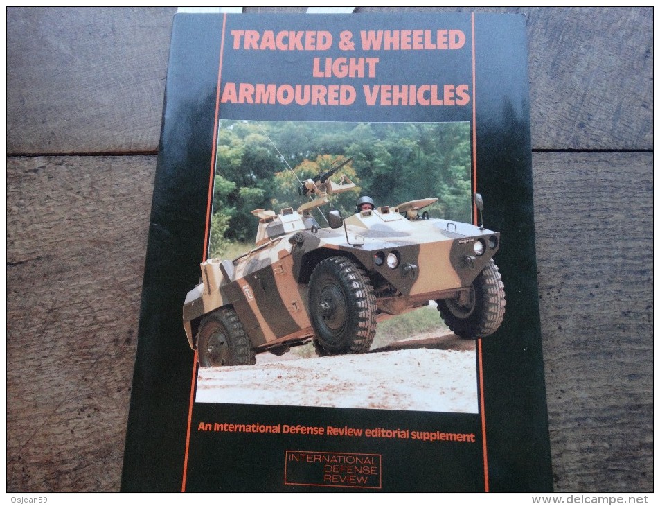 Tracked E Wheeled Light Armoured Vehicles - Engels