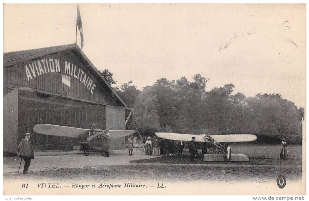 Vittel   88     Hangar Et Aéroplane Militaire - Contrexeville