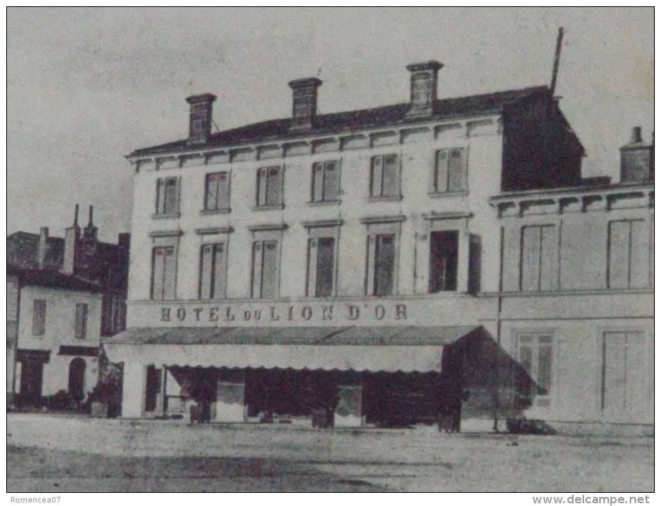 LESPARRE (LESPARRE-MEDOC, Gironde) - Place Gambetta - Hôtel Du Lion D'Or - Animée - Voyagée Le 7 Mars 1908 - Lesparre Medoc