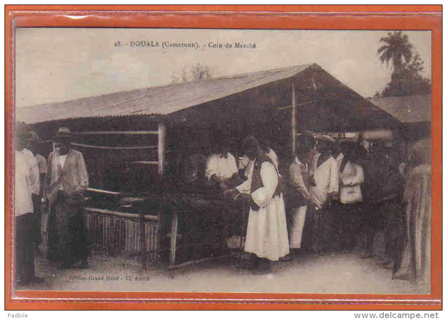 Carte Postale Cameroun  Douala  Coin De Marché  Trés Beau Plan - Cameroun