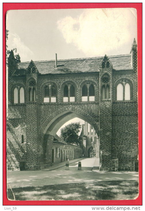 158808 / Neubrandenburg - FRIEDLANDER TOR , ZWINGER AUS DEM 15 , JH. NACH DER  RESTAURIERUNG - Germany Deutschland - Neubrandenburg