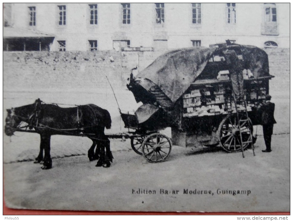 Cpa 22 GUINGAMP Anime " Ecole Primaire Superieur Des Garcons " Marchand Ambulant, Adresse - Guingamp