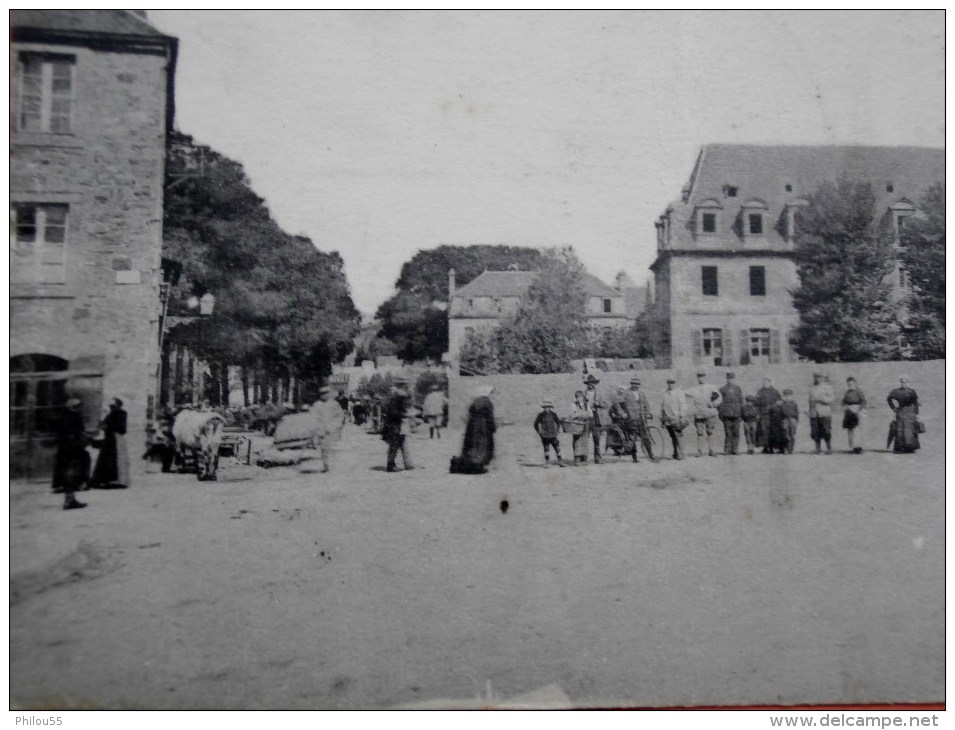 Cpa 22 GUINGAMP Anime " Vieil Hopital, Chapelle Et Champ Aux Roys " - Guingamp