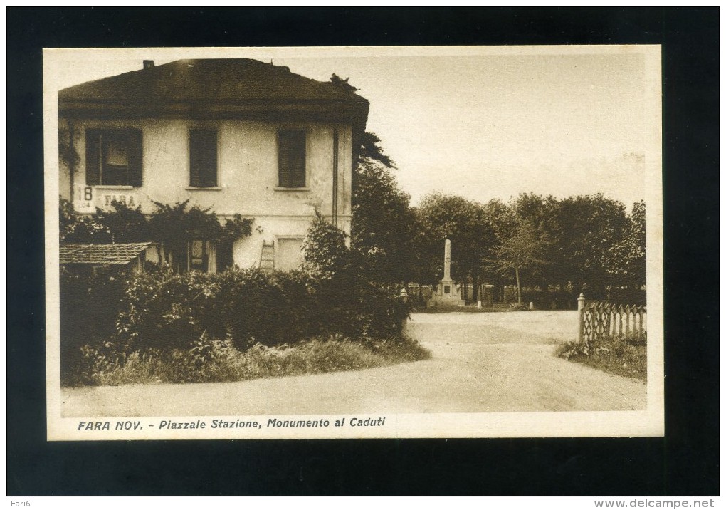 VR149 CARTOLINA NOVARA FARA NOVARESE PIAZZALE STAZIONE MONUMENTO AI CADUTI - Novara