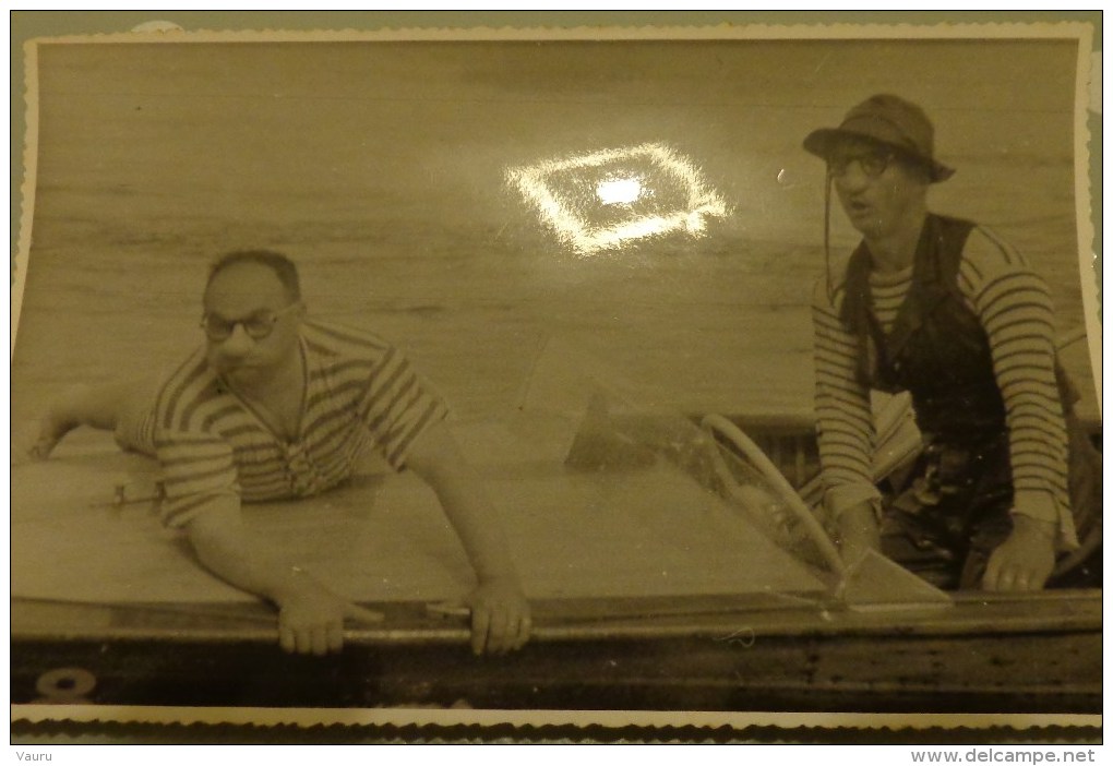 72 SILLE LE GUILLAUME GRANDE PHOTO  MOTONAUTISME COMPETITION EN 1958 CLOWNS SUR LE BATEAU EN BOIS - Boats