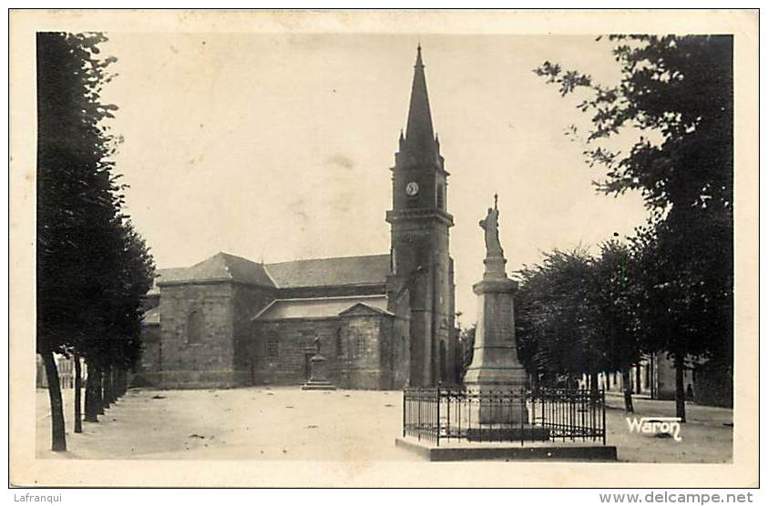 Depts Div -morbihan- Ref Y210- Cleguerec - L Eglise Et Le Monument Aux Morts  - Carte Bon Etat - - Cleguerec