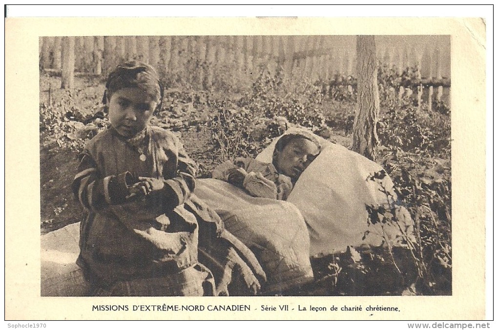 Missions D'Extrême Nord Canadien - Vers 1900 - Gros Plan - Famille Indienne - Leçon De Charité Chrétienne - Nunavut
