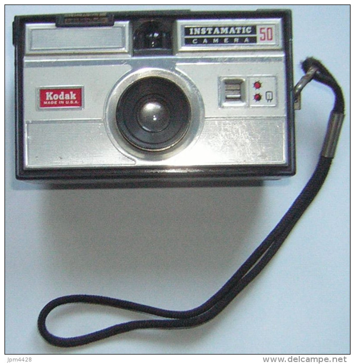 Appareil Photo Kodak Instamatic  Caméra 50,  état Voir Les Scans. - Fototoestellen