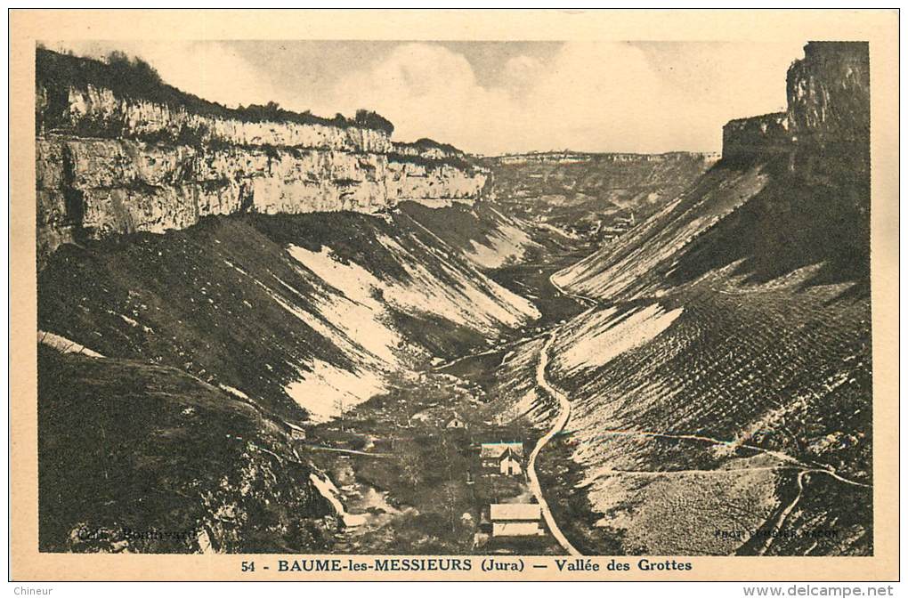 BAUME LES MESSIEURS VALLEE DES GROTTES - Baume-les-Messieurs