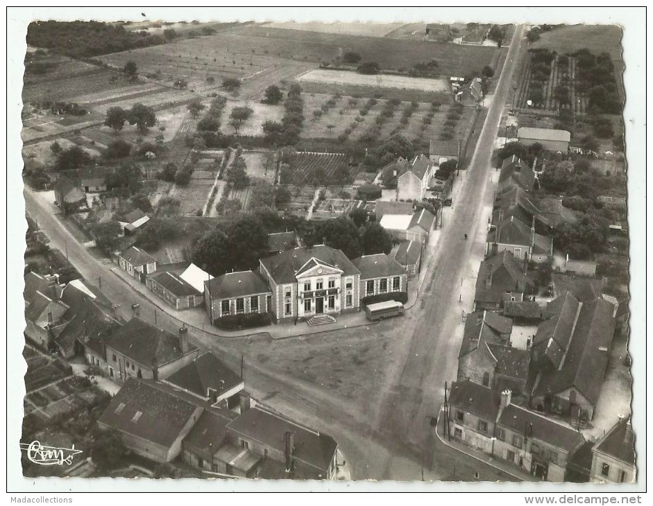 Cléré (37) Vue Aérienne - La Mairie - Cléré-les-Pins