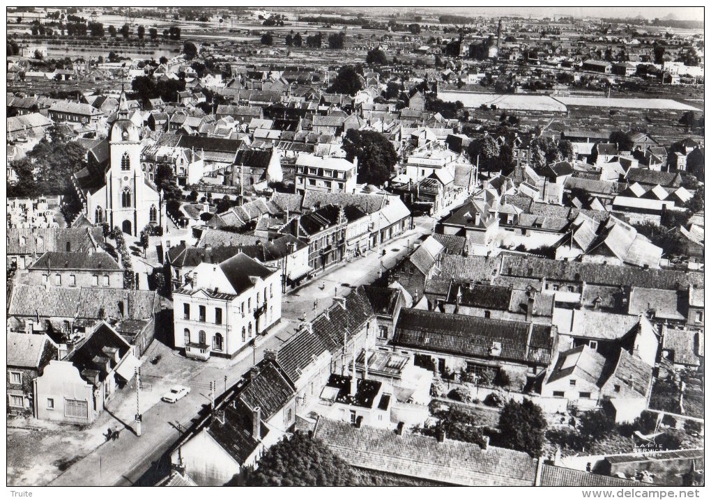 SIN-LE-NOBLE VUE AERIENNE L'EGLISE ET LA MAIRIE - Sin Le Noble