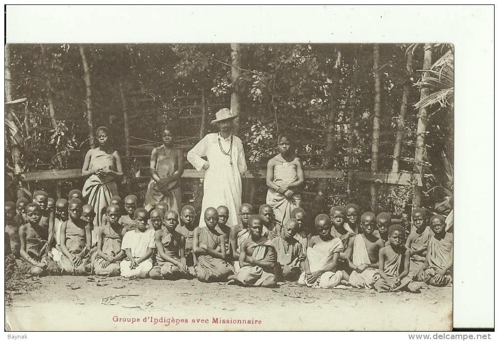 MALAWI2   --   GROUPE D `INDIGENES  AVEC MISSIONNAIRE  --  1911 - Malawi