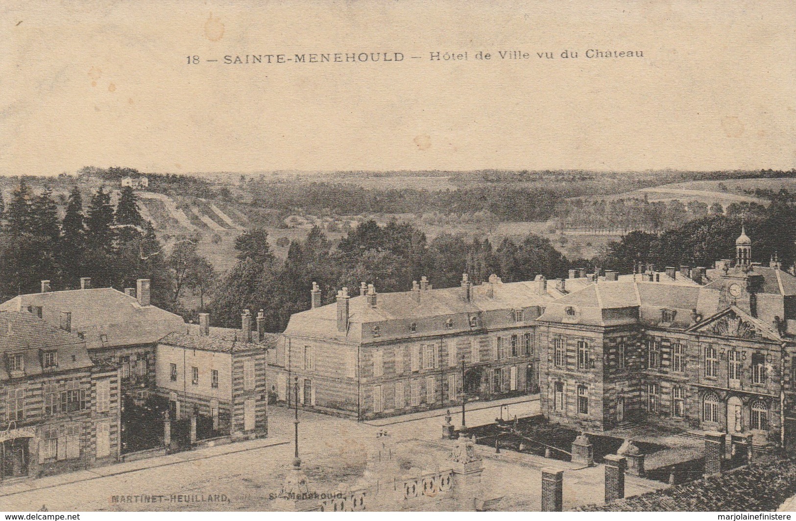 Dép. 51 - SAINTE-MENEHOULD - Hôtel De Ville Vue Du Château. Ed. Martinet-Heuillard. N°18 - Sainte-Menehould