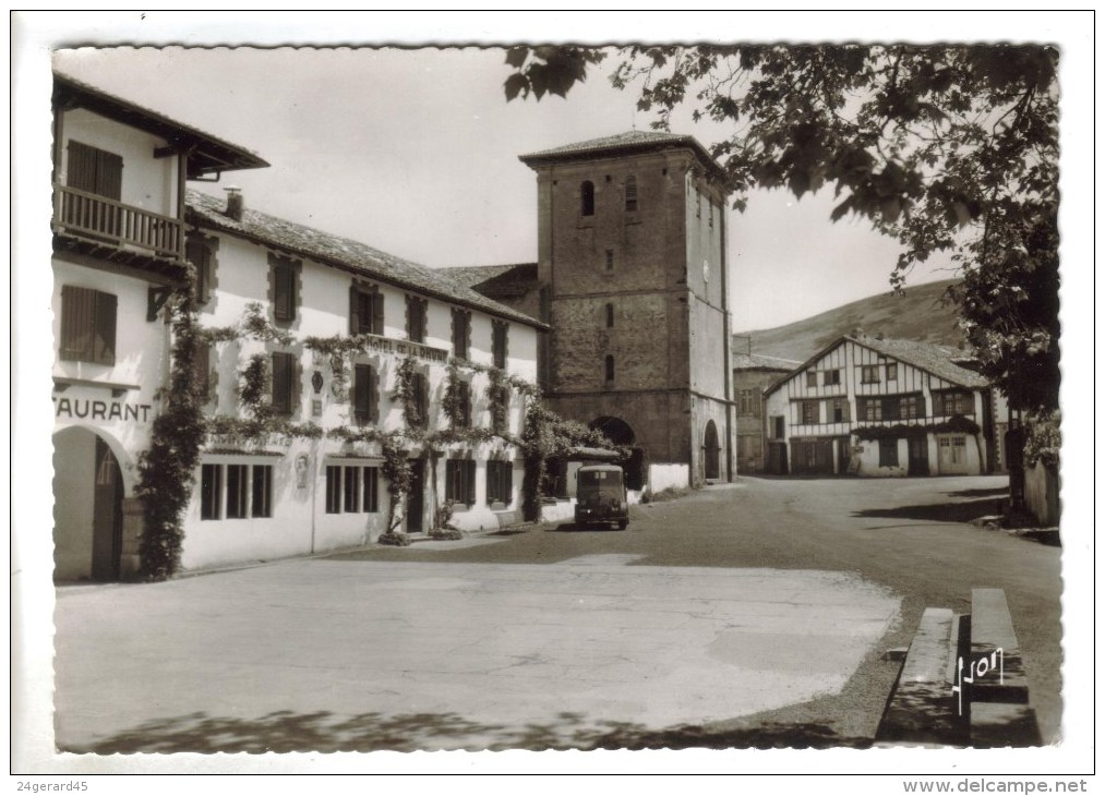 CPSM ASCAIN (Pyrénées Atlantiques) - La Place, L'Eglise Et L'Hôtel De La Rhune Ou Pierre Loti écrivit "Ramuntcho" - Ascain