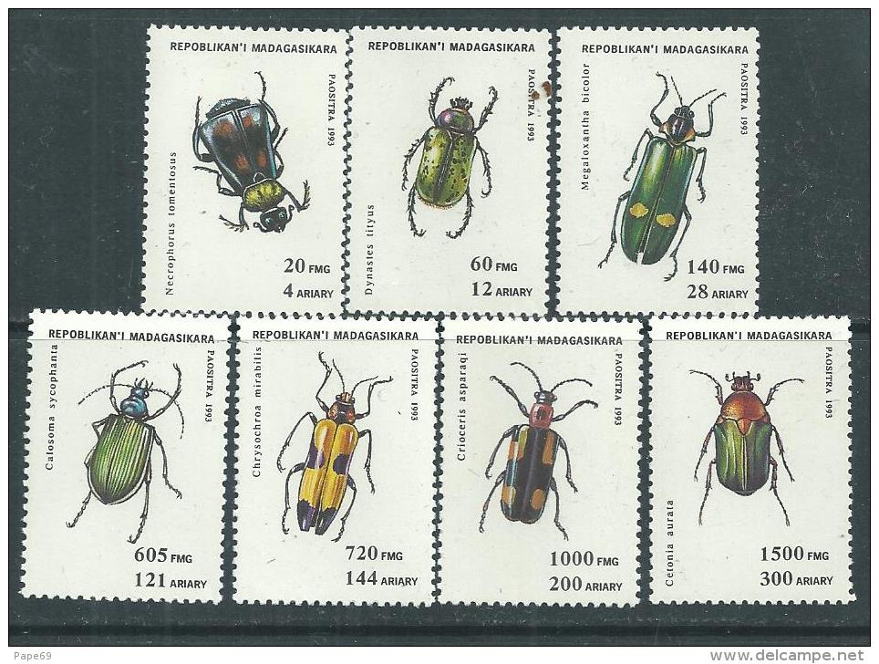 Madagascar N° 1323 H / P  XX  Faune : Insectes, Les 7 Valeurs Sans Charnière, TB - Madagascar (1960-...)