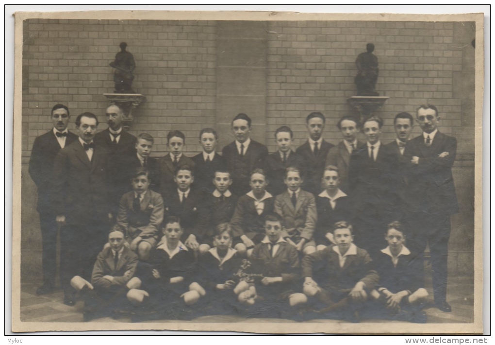 Foto/Photo S Carton. Groupe De Garçons.Photo De Classe. 2è.Moyenne 1924. A Situer. - Personnes Anonymes