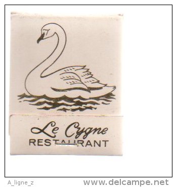 REF AA  : Pochette D´Allumettes Matches Collection Le Cygne Restaurant New York 53 East 5'th Street - Boites D'allumettes