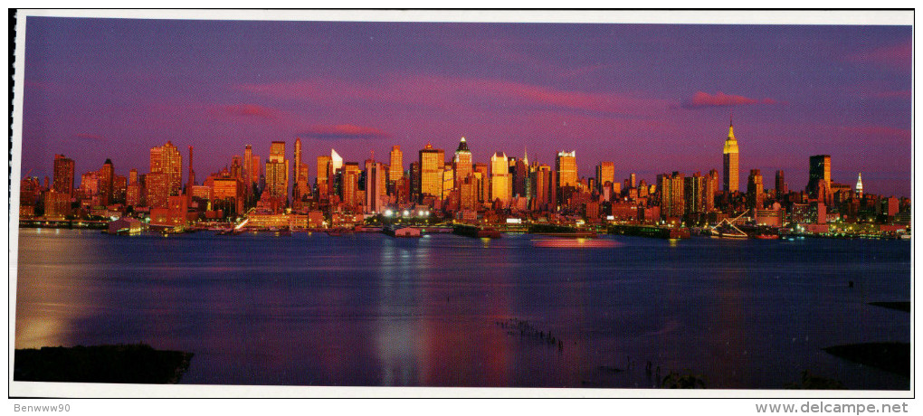 New York Panoramic Postcard, Midtown Glow - Mehransichten, Panoramakarten