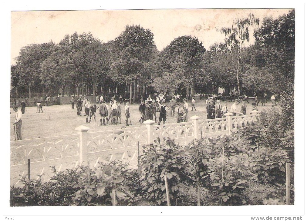 Momignies Pensionnat ST De La Salle  Cours De Récréation ( Voir état ) - Momignies