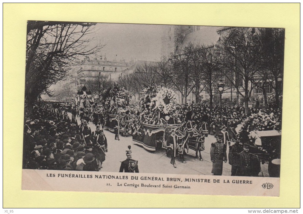 Funerailles Du General Lebrun - Ministre De La Guerre - Le Cortege Boulevard St Germain - Other & Unclassified