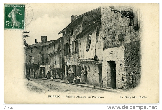 Ruffec Vieilles Maisons Du Pontreau - Ruffec