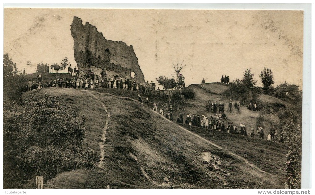 CPSM 53 VIRMACE LA CHAPELLE DE N.D. DE COURTALLIERU LES FIDELES SUIVANT LA PROCESSION PASSENT AU PIED DU DOJON - Autres & Non Classés