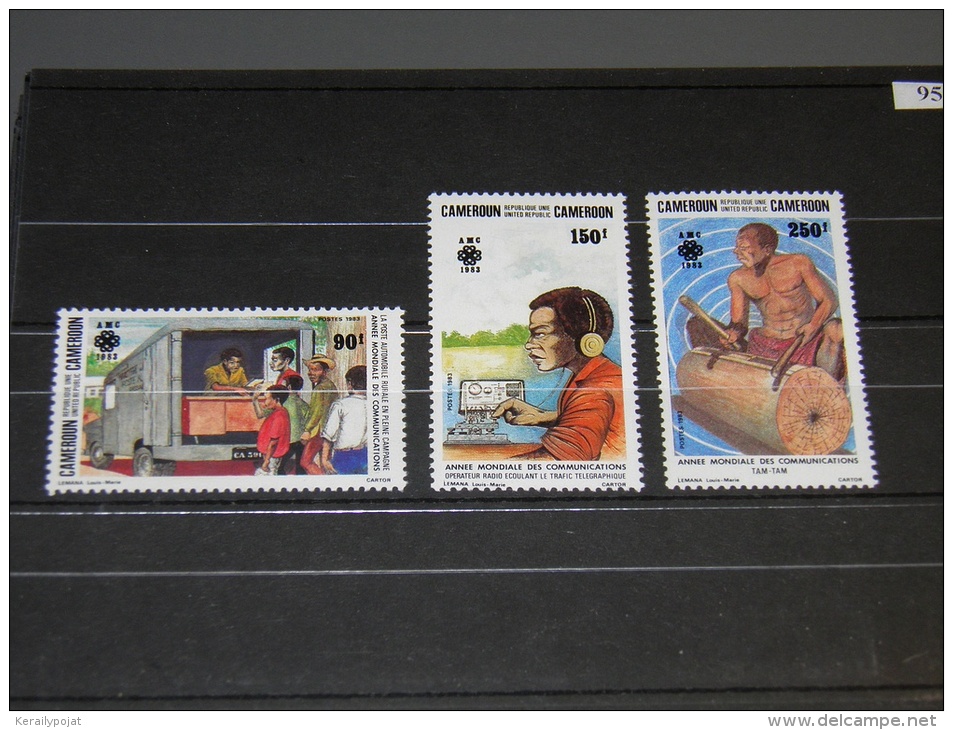 Cameroon - 1983 World Communications Year MNH__(TH-9599) - Kamerun (1960-...)