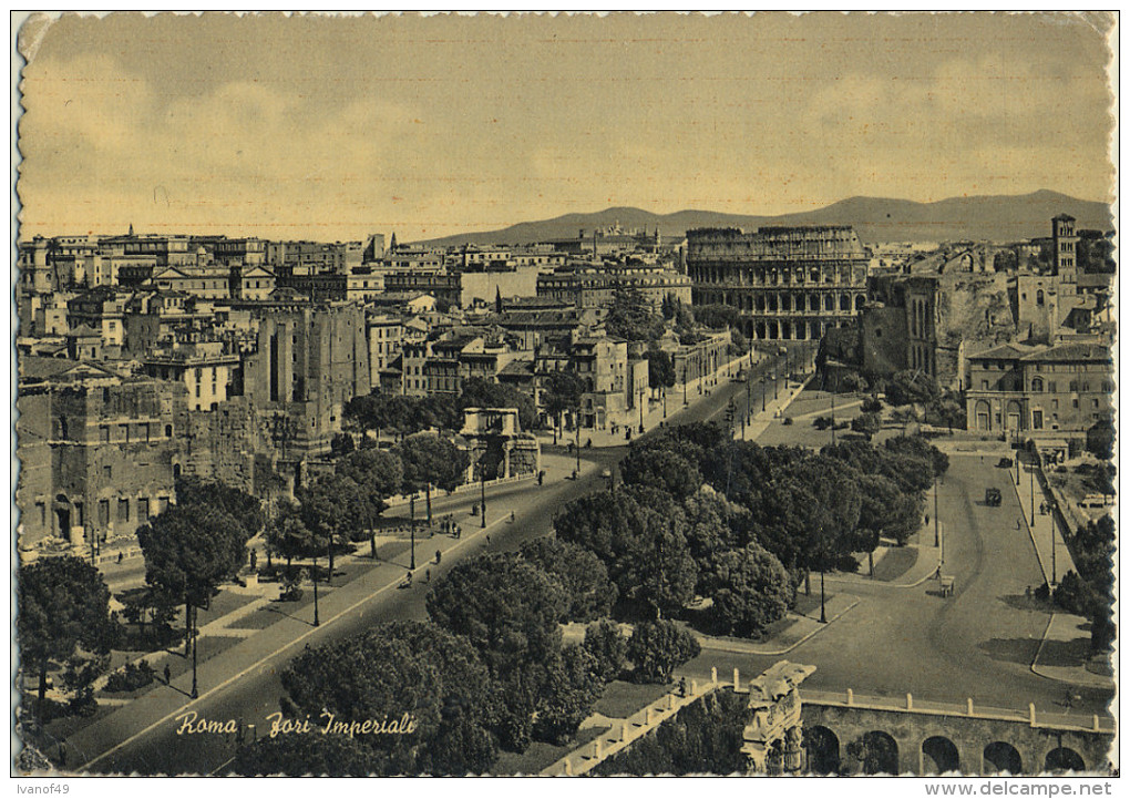 ITALIE - ROMA - ROME - CPA - Fori Imperiali - Le Forum Impérial - Places & Squares