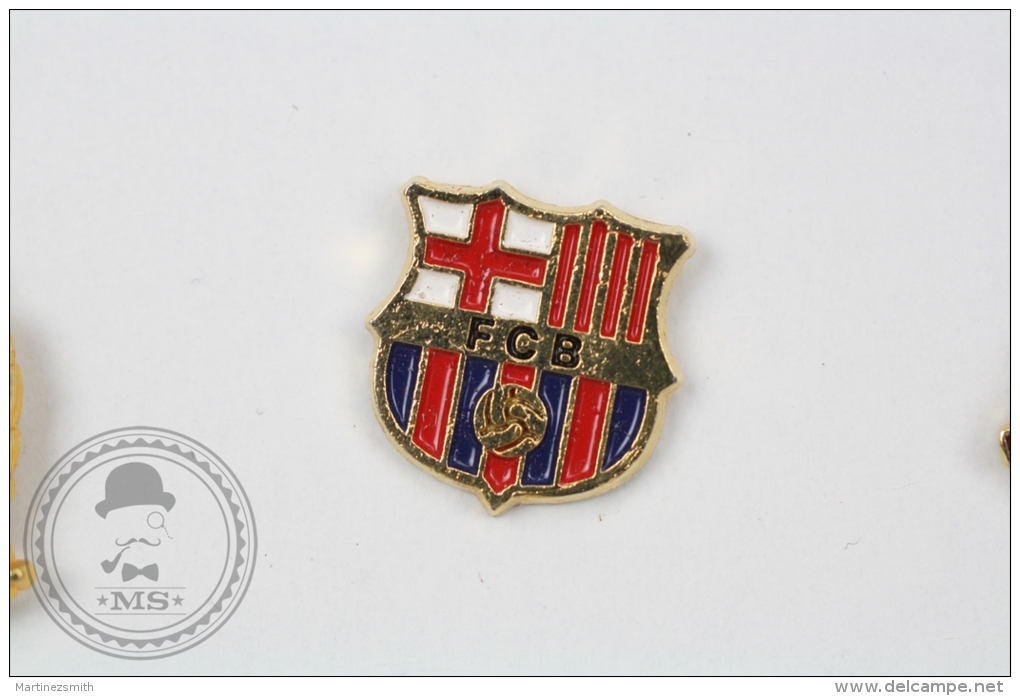 F.C. Barcelona Football Team Logo - Pin Badge #PLS - Football