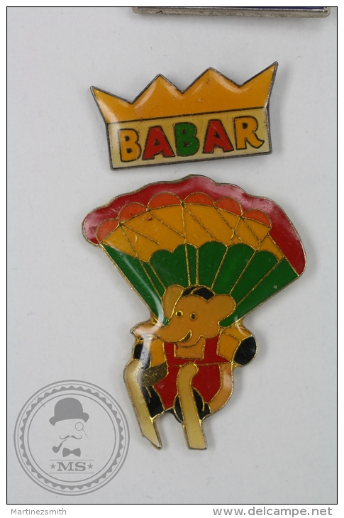 2 Pins: Babar The Elephant Parachute & Crown - Pin Badge #PLS - Cine