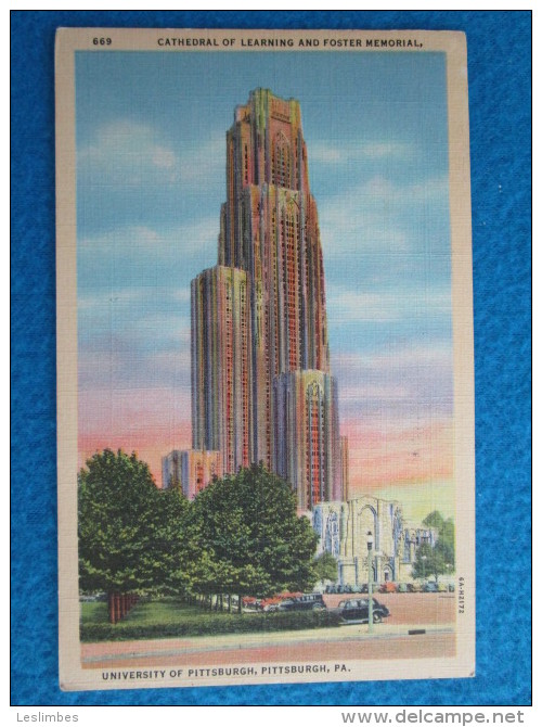 Cathedral Of Learning And Foster Memorial, University Of Pittsburgh, Pennsylvania - Pittsburgh