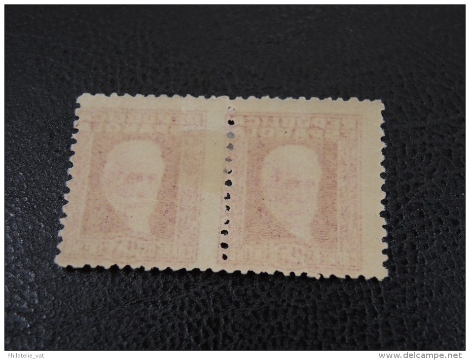 ESPAGNE - Variété - 1931 / 34 - N° Yvert 503 En Paire Avec Une Perforation à Cheval - Cote * 110 € - Lot N°1395 - Neufs