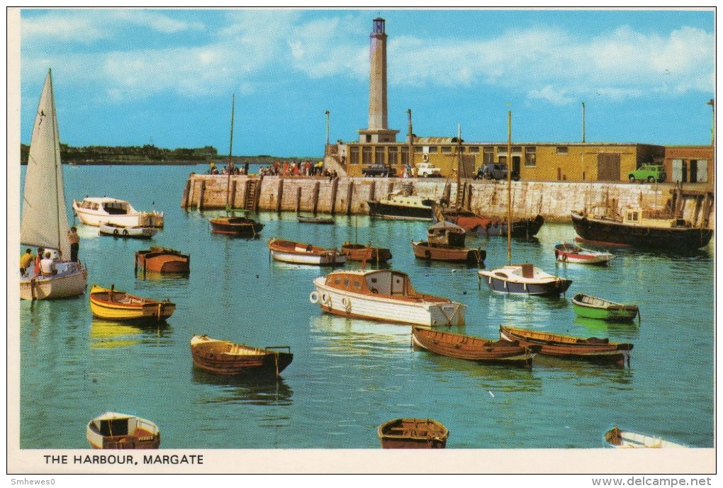 Postcard - Margate Harbour Arm Lighthouse, Kent. PT4356 - Lighthouses