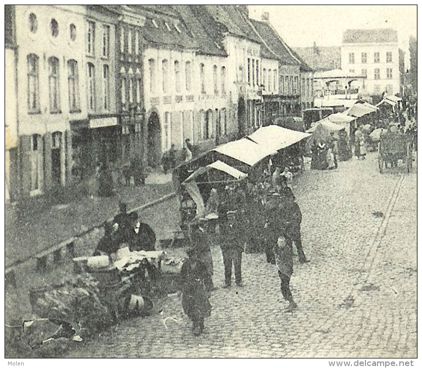 LA GRAND PLACE - UN JOUR DE MARCHE = STEENVOORDE Dép 59 Nord * Markt Market      2667 - Steenvoorde