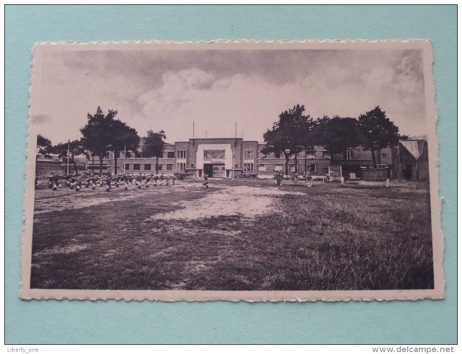 De Kazerne " Majoor Blairon " Het Oefenplein Met Ingang () Anno 1954 ( Zie Foto Details ) !! - Turnhout