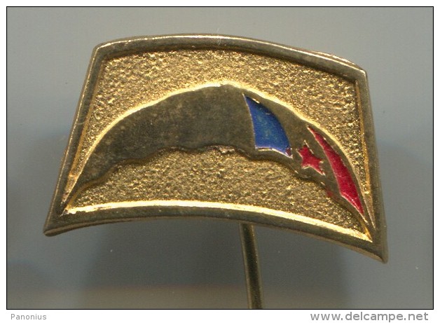 PARACHUTTING - Yugoslavia, Pin, Badge - Parachutting