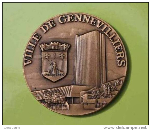 Médaille De La Ville De Gennevilliers "50ème Anniversaire De La Municipalité" Hauts-de-Seine   J. Balme , Graveur - Andere & Zonder Classificatie