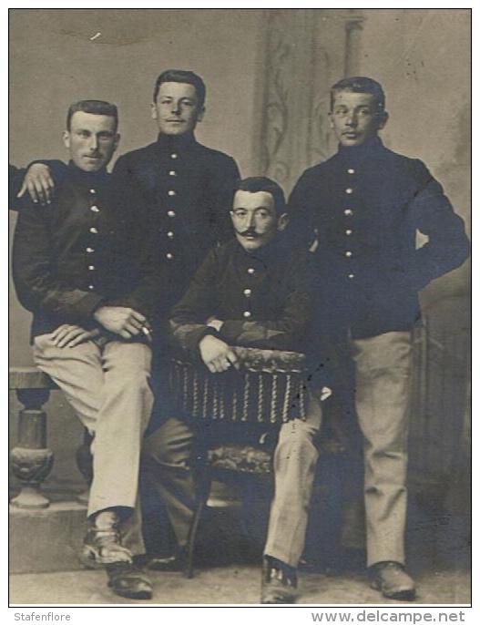 Belgische Militairen In Arlon Omstreeks 1907 - Photographie