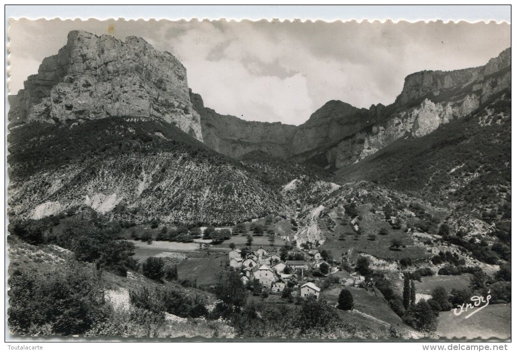 CPSM 26 ENVIRONS DE CHATILLON EN DIOIS CIRQUE ET VILLAGE D ARCHIANE - Châtillon-en-Diois