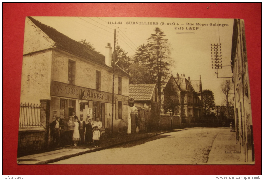 Cp  Survilliers Rue Roger Salengro Cafe Lauf - Survilliers