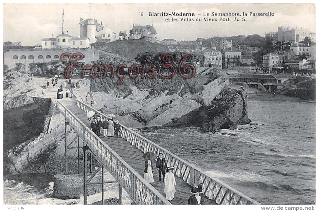 (64) Biarritz - Le Sémaphore, La Passerelle Et Les Villas Du Vieux Port - Excellent état - 2 SCANS - Biarritz
