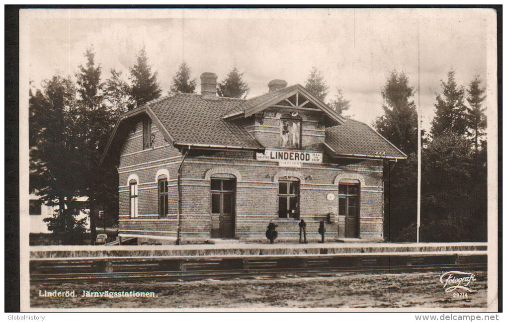 DB3324 - LINDERÖD - JÄRNVÄGSSTATIONEN - RAILWAY - Sweden