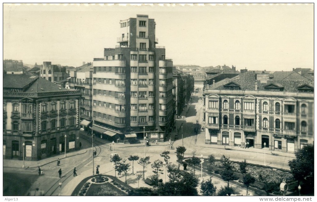 GIJON Place SAINT MICHEL (recto Verso ) Circulé - Asturias (Oviedo)