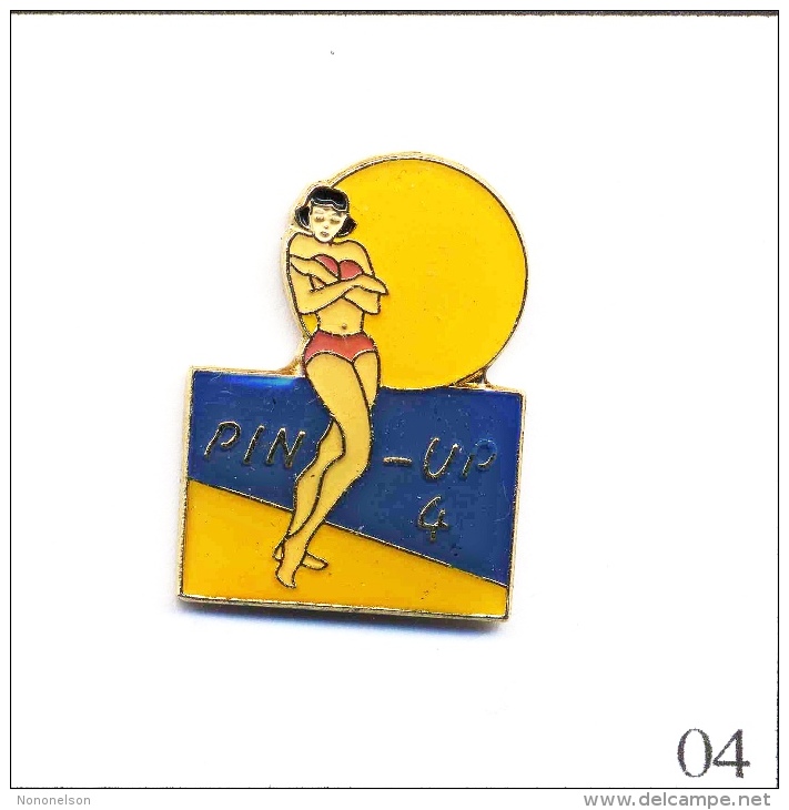 Pin´s - Pin´ Up - Pin´Up N# 04. Est. Ananas Production. Epoxy. T310-04 - Pin-ups