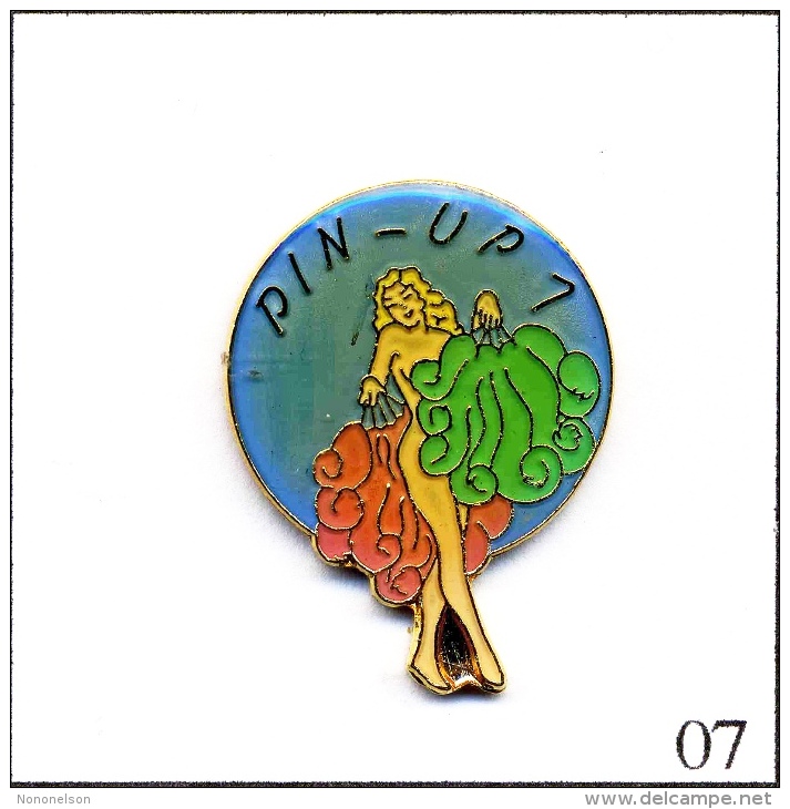 Pin´s - Pin´ Up - Pin´Up N# 07. Est. Ananas Production. Epoxy. T310-07 - Pin-ups