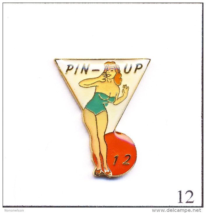 Pin´s - Pin´ Up - Pin´Up N# 12. Est. Ananas Production. Epoxy. T310-12 - Pin-ups