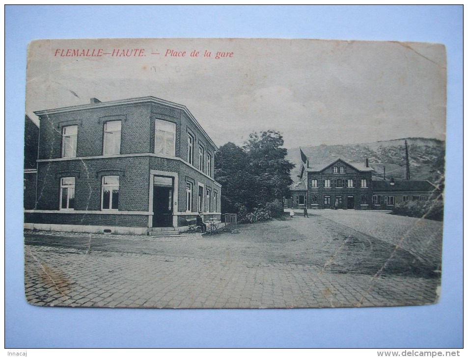 Réf: 88-1-23.               FLEMALLE-HAUTE      Place De La Gare. - Flémalle