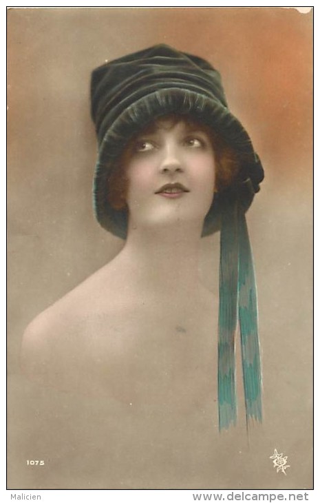 Ref D236- Portrait De Femme Et Son Beau Chapeau -theme Chapeaux  - Carte Bon Etat - - Femmes