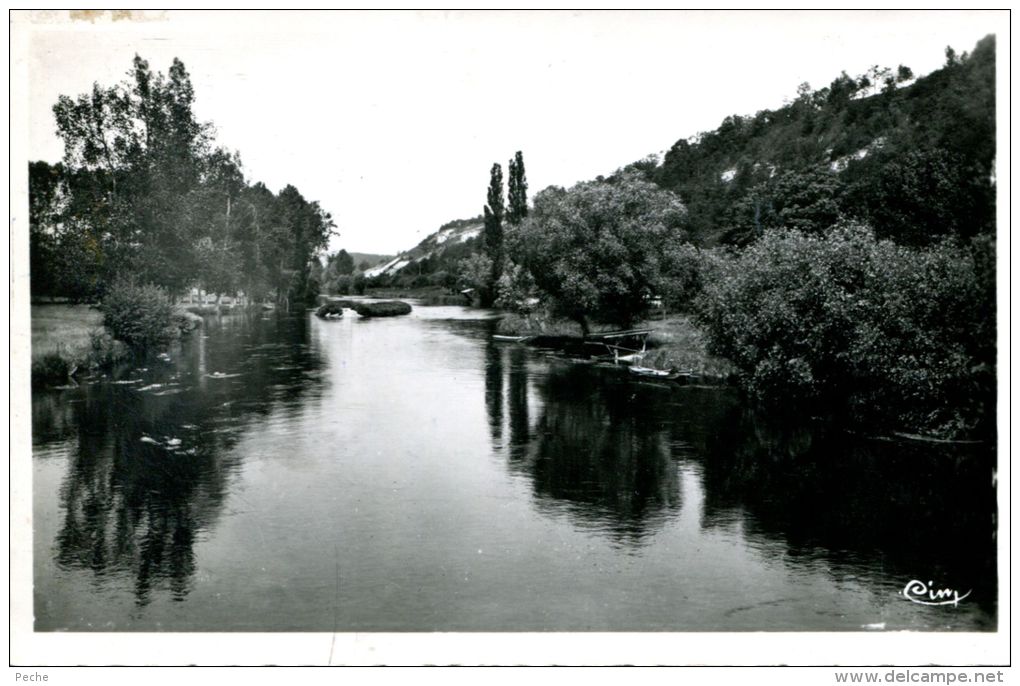 N°2368A -cpsm Acquigny -vue Sur L'Eure- - Acquigny